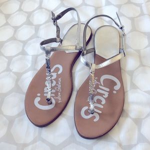 Sam Edelman Circus “Corinne” T strap flat sandal